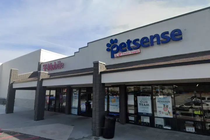 T-Mobile Villa Rica Commons