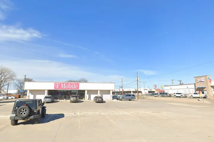 T-Mobile W Commerce St & Looney St