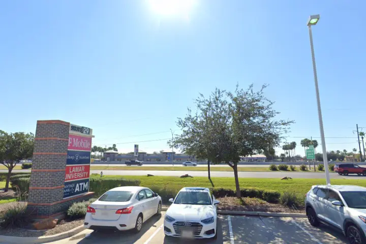 T-Mobile W Expressway 83 & S 29th St