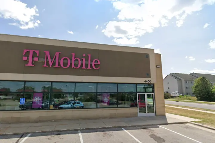 T-Mobile W Frontage Rd NW & 43rd St Nw