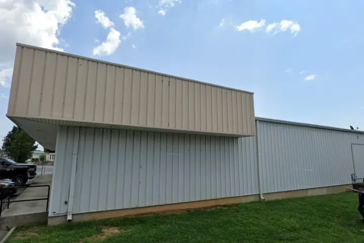 T-Mobile W Main St & Mill Ln