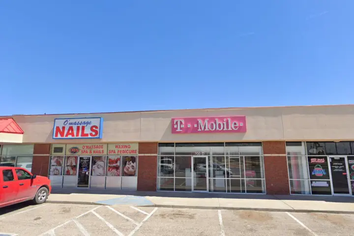T-Mobile Walmart Ct & Loop 338