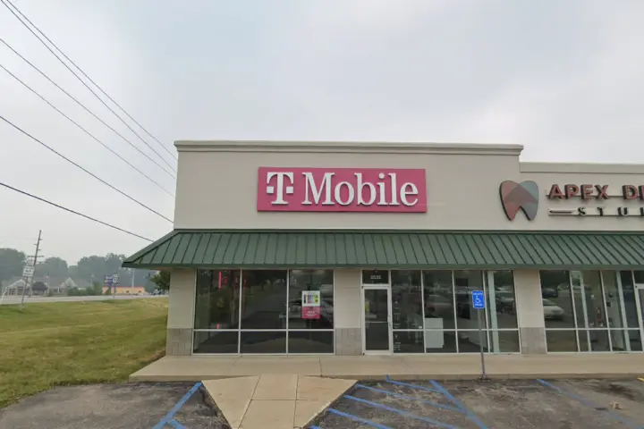 T-Mobile Walton Blvd & Jalynn St