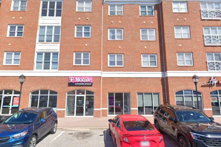 T-Mobile Warwick Blvd & University Pl
