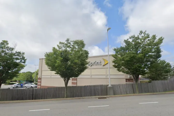 T-Mobile Waterford Commons