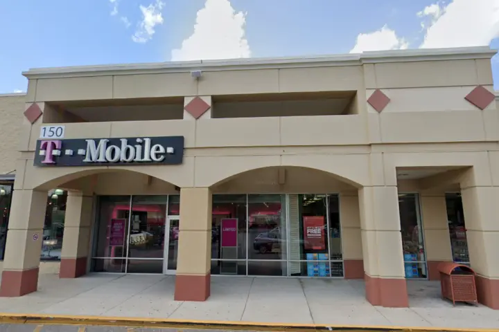 T-Mobile West Town Corners