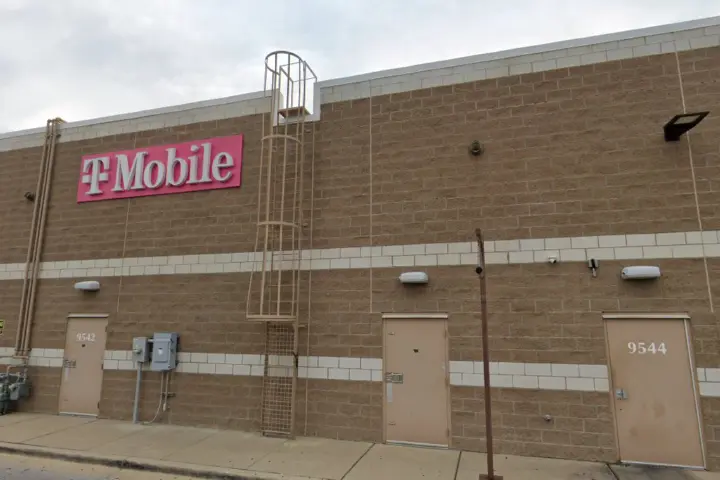 T-Mobile Western & 95th