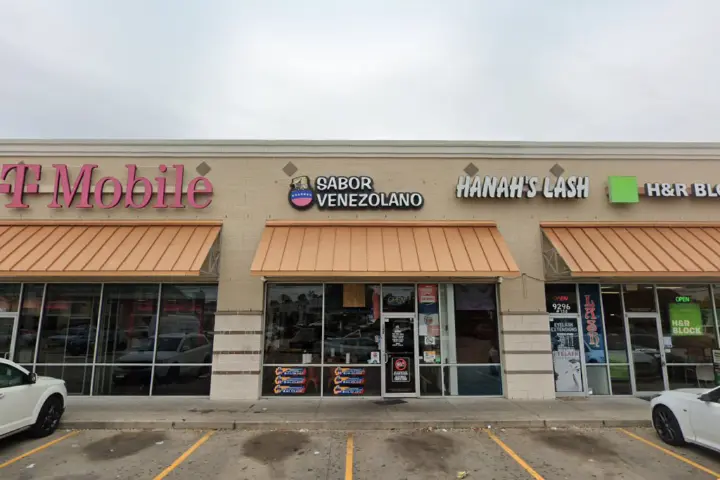 T-Mobile Westheimer & Jeanetta