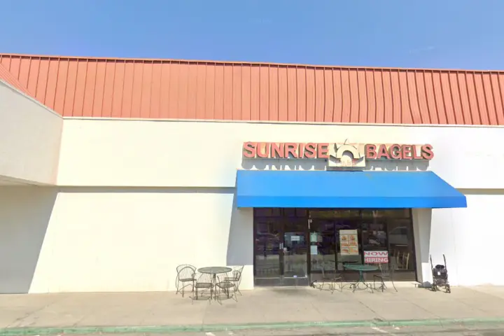 T-Mobile Willow Pass - Park N Shop
