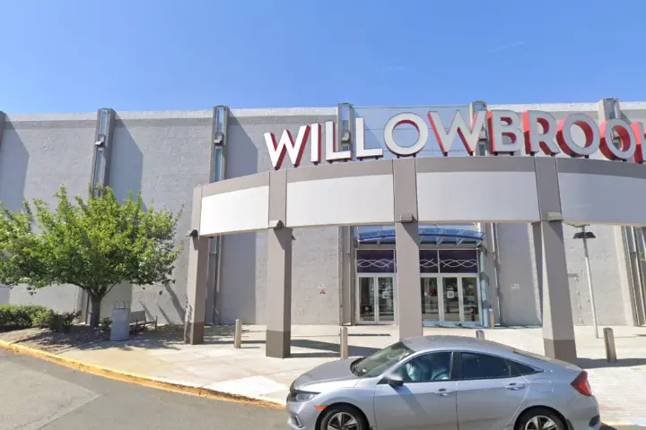 T-Mobile Willowbrook Mall