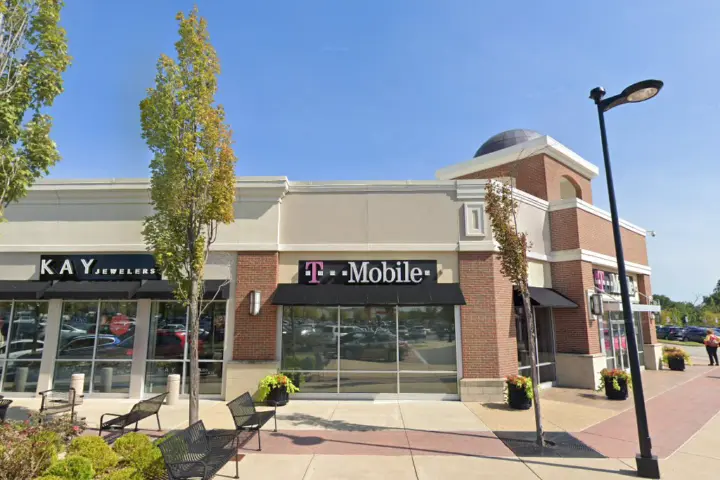 T-Mobile Woodmore Towne Centre