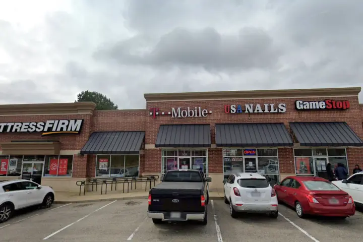T-Mobile Woodstock Square