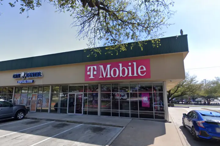 T-Mobile Wynnewood Village