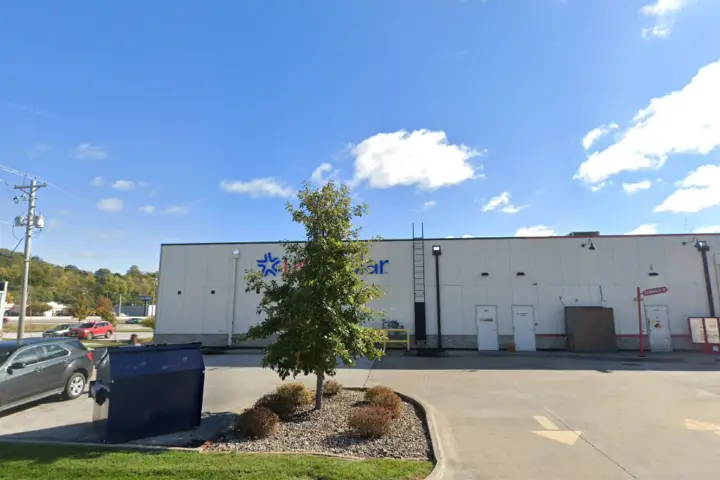 UScellular & T-Mobile 38th St & John Deere Rd