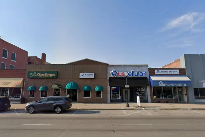UScellular & T-Mobile Authorized Retailer E Douglas St & N 4th St
