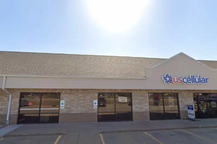UScellular & T-Mobile Authorized Retailer E Hickman Rd & Melrose Dr