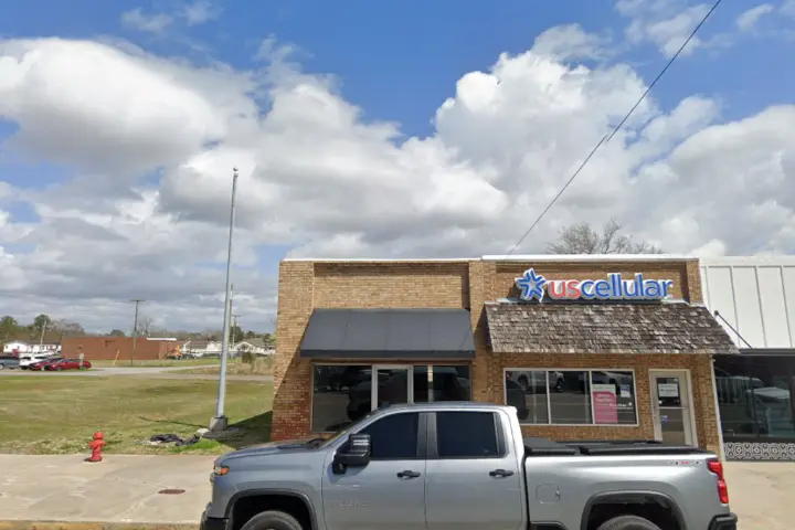 UScellular & T-Mobile Authorized Retailer E Main St & Pamlico St