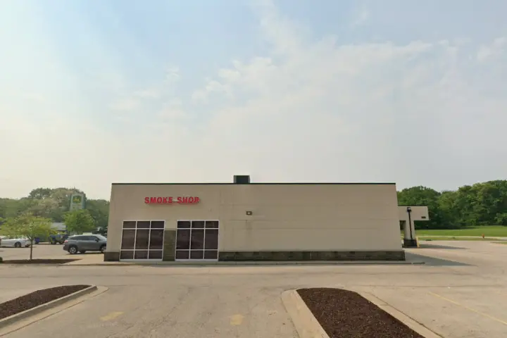 UScellular & T-Mobile Authorized Retailer John Deere & 16th