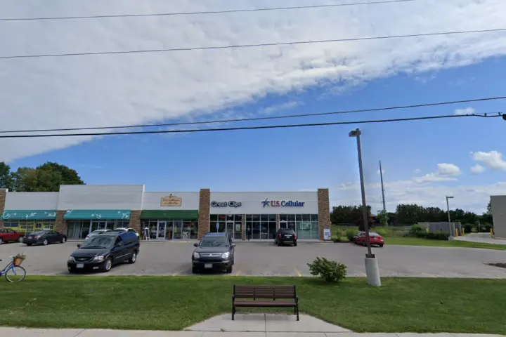 UScellular & T-Mobile Egg Harbor Rd & N 14th Ave