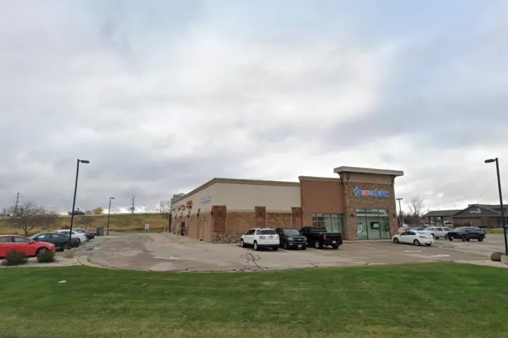 UScellular & T-Mobile Frances Ln & Gateway Dr