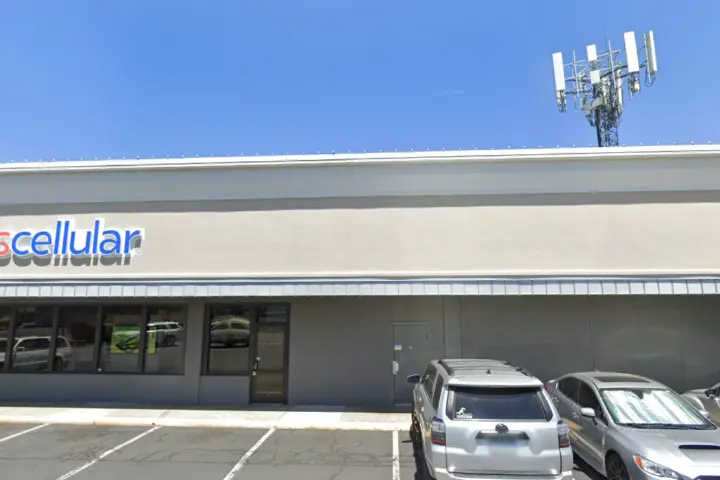 UScellular & T-Mobile Medford Center & Biddle Rd