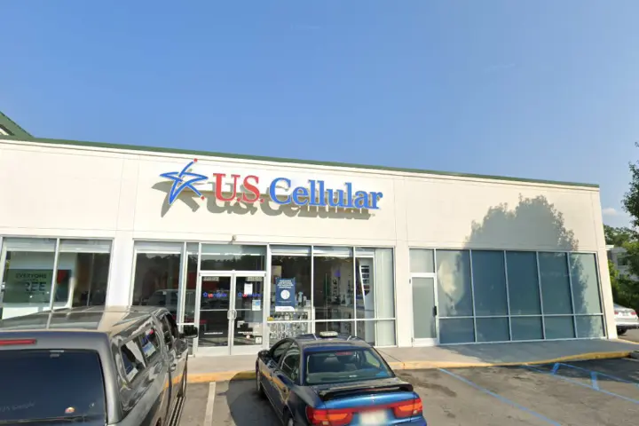UScellular & T-Mobile Piercy Dr & Hunter Ln