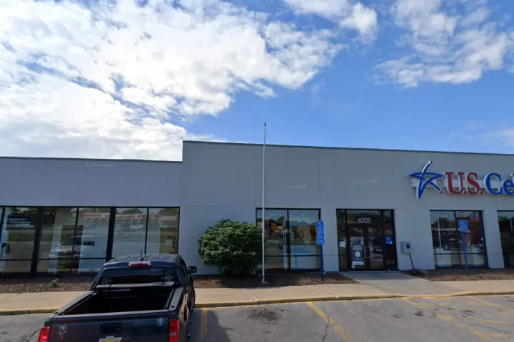 UScellular & T-Mobile University Ave & Holiday Rd
