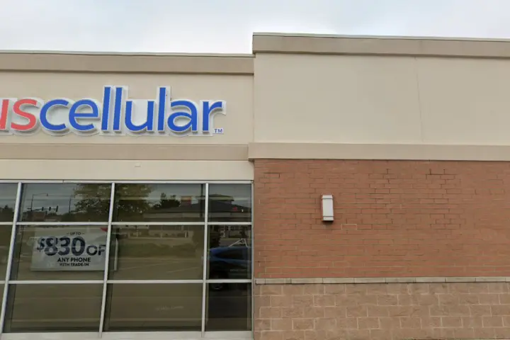 UScellular & T-Mobile W Lane Rd & Continental Dr