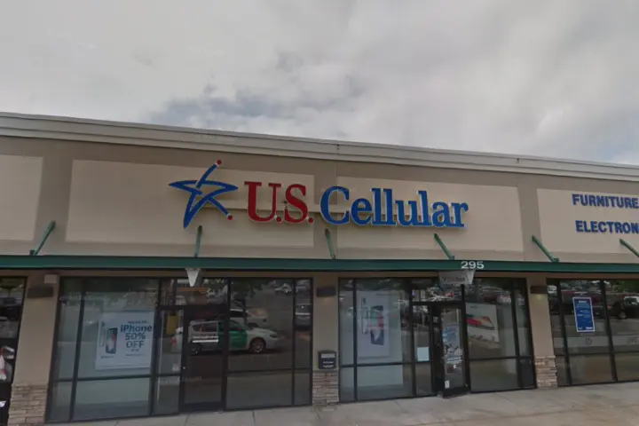 UScellular & T-Mobile Wytheville Commons