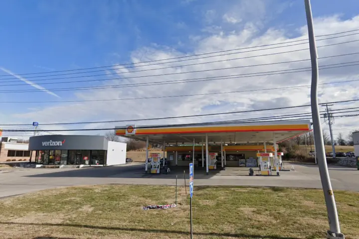 Cellular Sales Clinton N Charles G Seivers Blvd (Verizon)