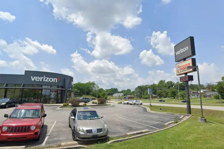 Cellular Sales Richmond Sylvia Ddr (Verizon)