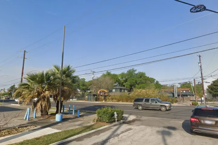 Cellular Sales San Antonio Broadway (Verizon)