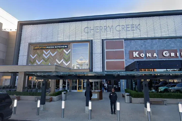 Cherry Creek Mall (Verizon)