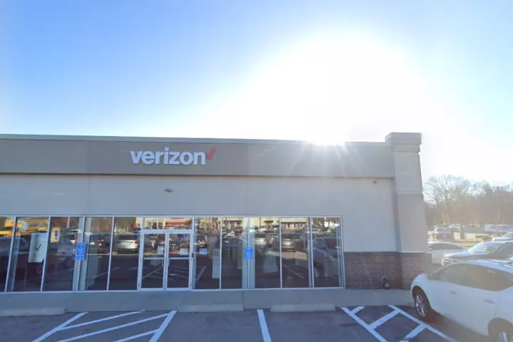 Dedham MA (Verizon)