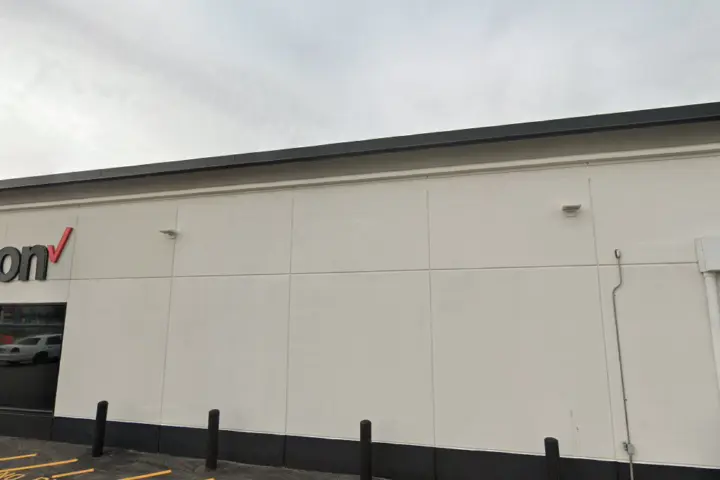 Dodge Omaha (Verizon)