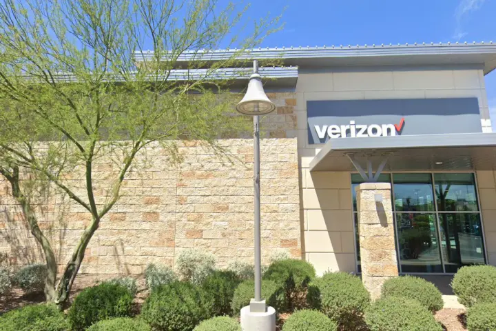 Farah (Verizon) storefront