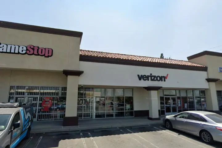Glendora Marketplace (Verizon)