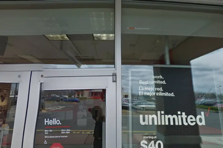 Hamilton Marketplace (Verizon)