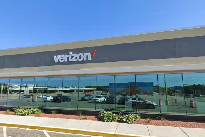 Hyannis (Verizon)