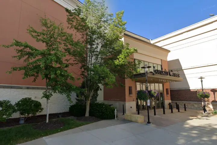 Jordan Creek Mall (Verizon)