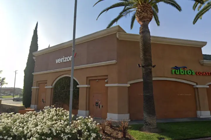 La Habra (Verizon)