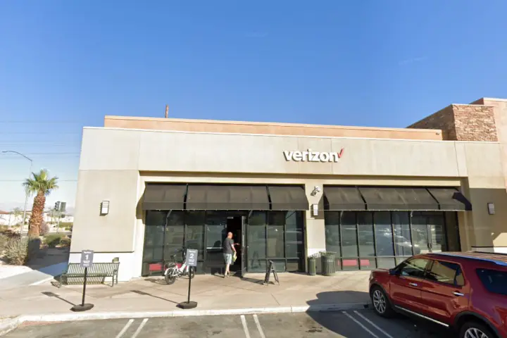 La Quinta (Verizon)