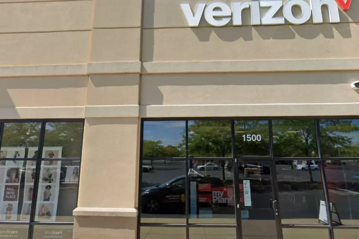 Lafayette Pavilions (Verizon)