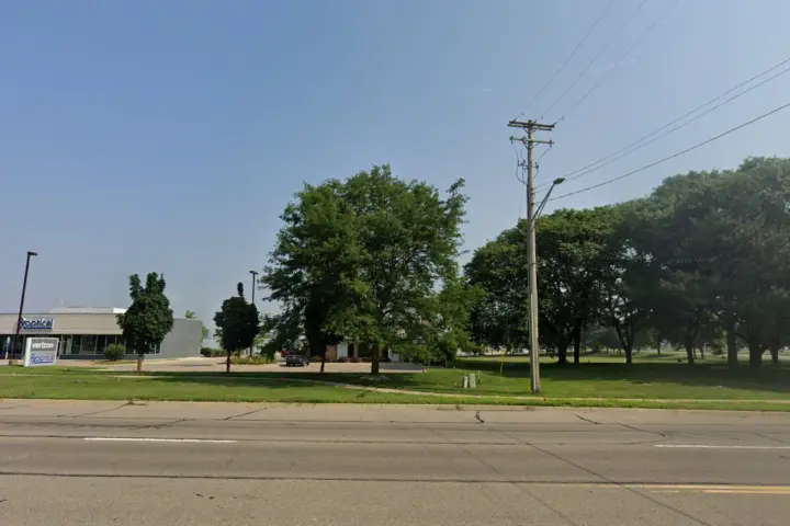 Lansing (Verizon) storefront