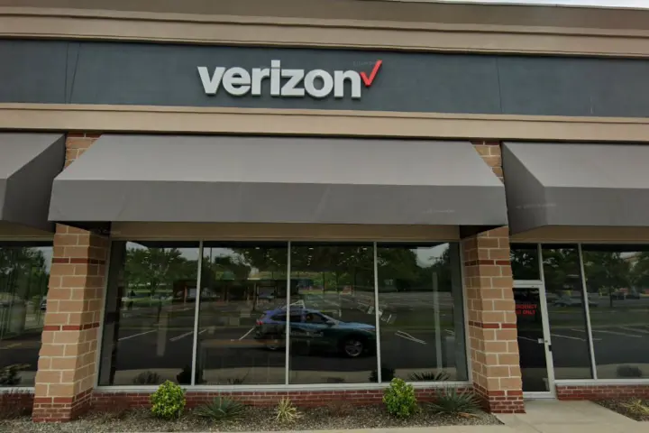 Manalapan Epicentre (Verizon)