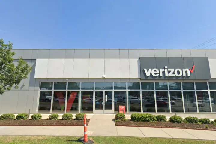 Oak Lawn (Verizon)