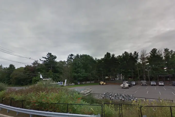 R Wireless Middleton MA (Verizon)