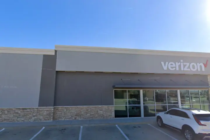 Rayzor Ranch (Verizon)