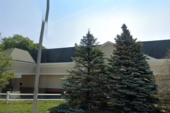 Russell Cellular Beverly Dodge St (Verizon)