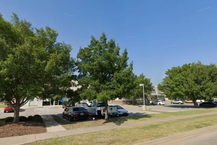 Russell Cellular Broken Arrow (Verizon)
